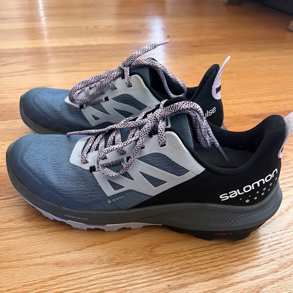 Like New- Salomon OUTPULSE Gore-Tex - Wm's 7 -China Blue/Arctic Ice/Orchid Bloom